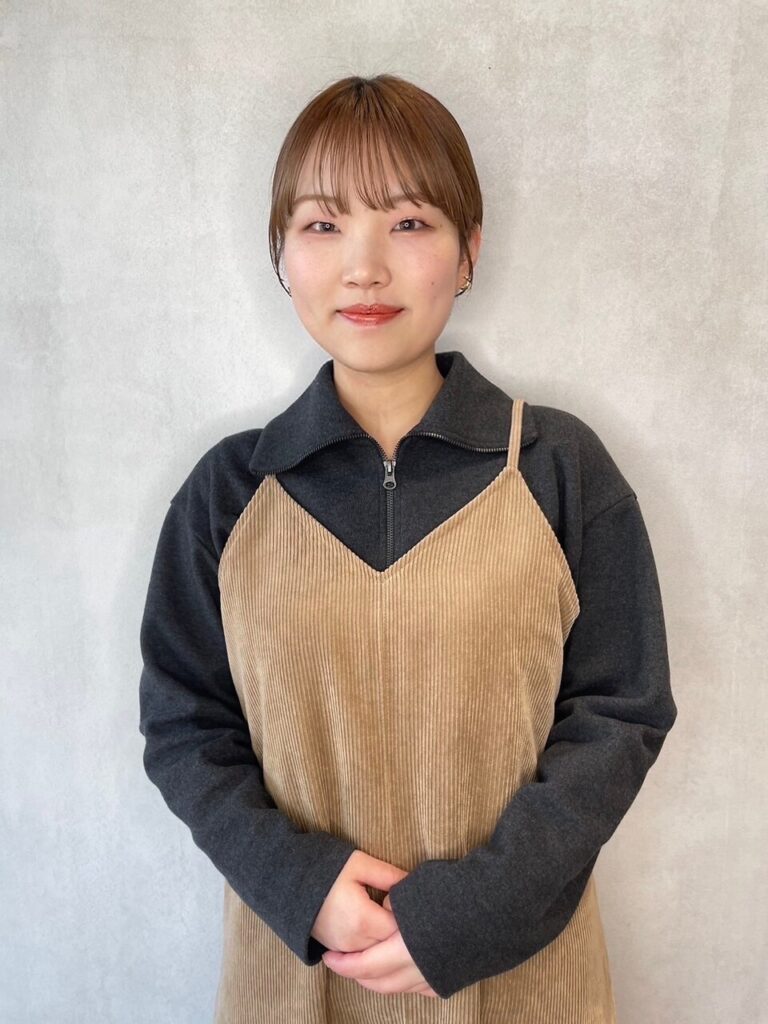 鈴木由衣 (女性限定)